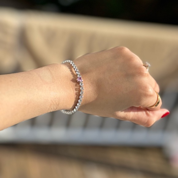 Sparkly Tennis Bracelet with Heart - Picture 6 of 6